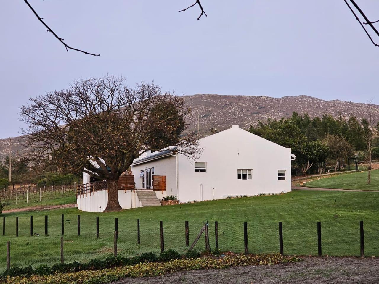 Ou Meul Farm Cottage Botrivier Kültér fotó